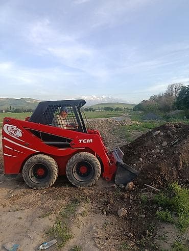 мини пагрузчик: Сдаю Мини (Бобкат) погрузчик, 800 тонн, 3 куб.м, Почасово — 2