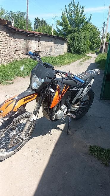 Мотоциклдер: Эндуро 300 куб. см, Бензин, Чоңдор үчүн — 2