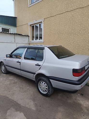 Продажа авто: Volkswagen Vento: 1992 г., 1.8 л, Механика, Бензин, Седан — 4