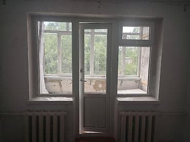 ПВХ остекление балкона с дверью и окном лоджи б/у - Комплект