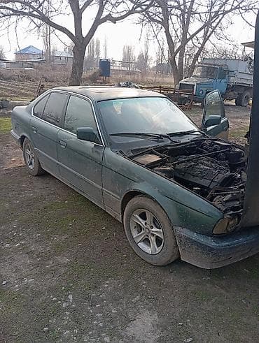 гур пассат б3: BMW 520: 1992 г., 2 л, Кол менен иштөөчү, Бензин, Седан — 4