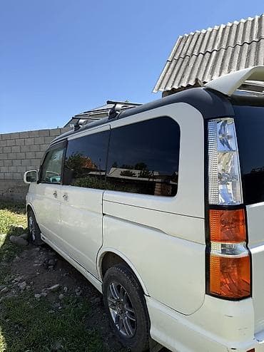 реалии: Honda Stepwgn: 2002 г., 2 л, Автомат, Газ — 1