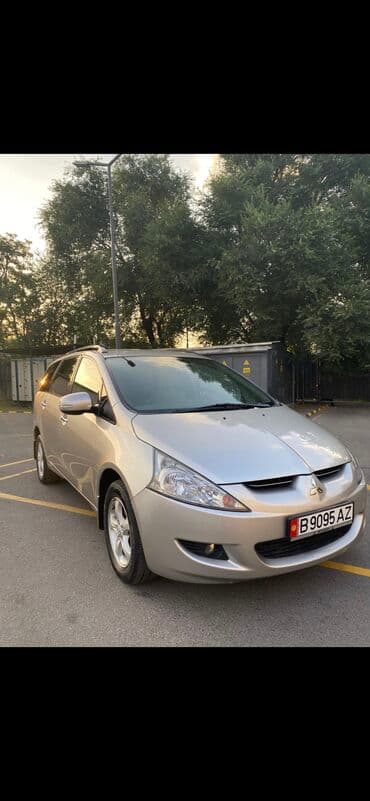 Mitsubishi Grandis: 2010 г., 2.4 л, Автомат, Бензин, Минивэн