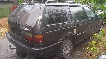 spada: Volkswagen Passat: 1989 г., Механика, Универсал — 2