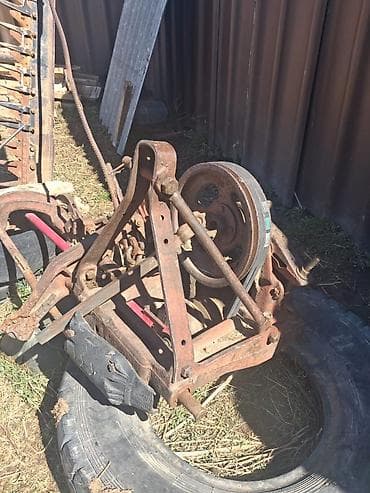 мотор сатылат: Трактор колесный с кабиной. Баардык шаймандары менен Алмашуу жолу — 8