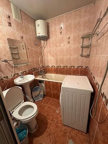 1 бөлмө, Кыймылсыз мүлк агенттиги, Жарым -жартылай эмереги бар — 2