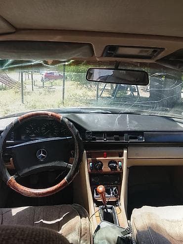 мерс 124 решётка: Mercedes-Benz E-Class: 1988 г., 2.3 л, Механика, Бензин, Седан — 7