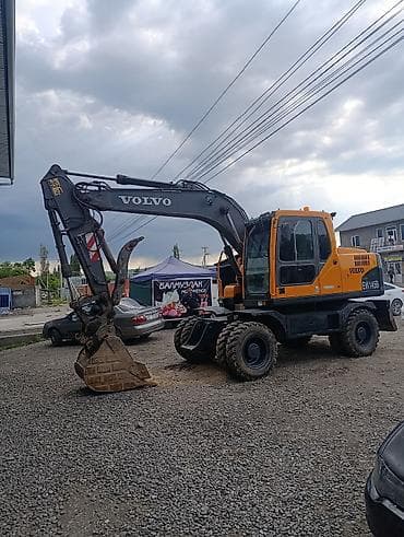 Транспорт: Экскаватор, Volvo, 2010 г., Дөңгөлөктүү — 1