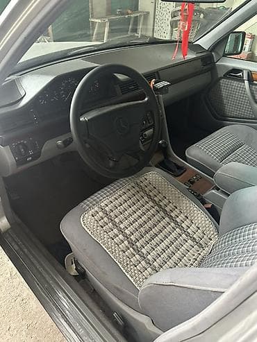 консоль 124: Mercedes-Benz W124: 1995 г., 2.2 л, Механика, Бензин, Седан — 5