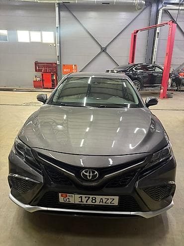 corolla 2016: Toyota Camry: 2020 г., Седан — 1
