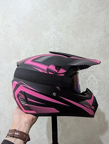 Спорт и отдых: Мотошлем кроссового/эндуро типа с козырьком, размер по внутренней — 1