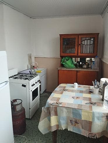 с гаража: Сдается на долгий срок 4х комнатный дом. Сан узел в доме. Отличная — 8