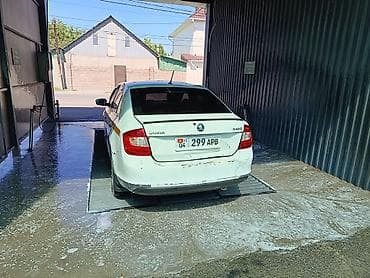 Транспорт: Skoda Rapid: 2016 г., 1.6 л, Автомат, Бензин, Седан — 4