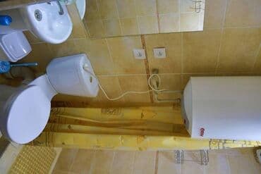 продаю дом поле чудес: Добро пожаловать в Domhostel города Каракол! Улица Алыбакова 144, обр — 18