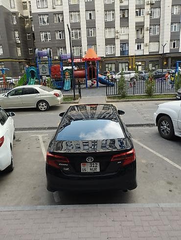 задние фары: Toyota Camry: 2014 г., 2.5 л, Автомат, Бензин, Седан — 4