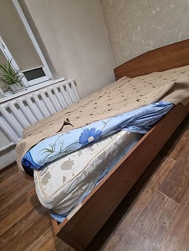 крлвать: Продаю кровать с матрасом - Размер спального места 140×200 см. - — 2