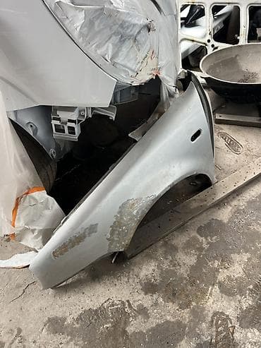 Автозапчасти: Крыло Переднее правое Volkswagen, Б/у — 3