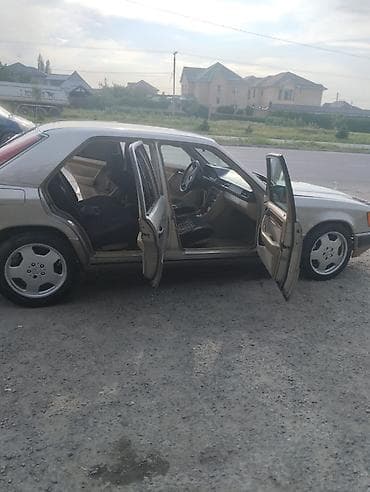 190: Mercedes-Benz 190: 1991 г., Автомат, Седан — 2