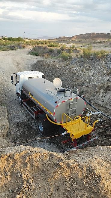 Водовоз 10 т на шасси среднетоннажного грузовика Назначение: -