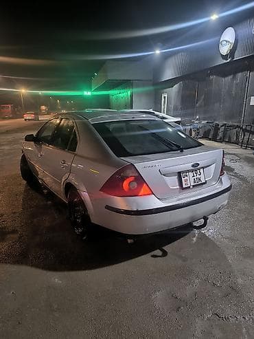 Ford Mondeo: 2003 г., 1.8 л, Механика, Бензин, Седан — 1