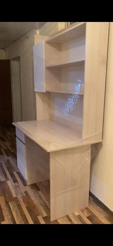 компьютерый стол: Компьютерный стол, С полками — 5