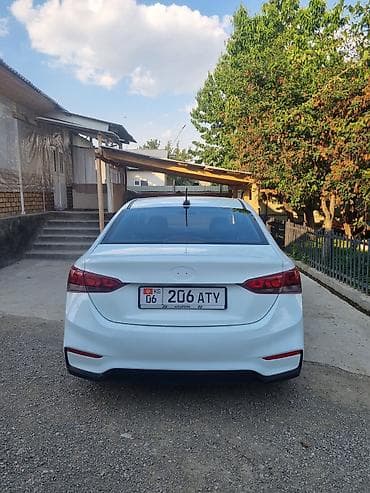 Hyundai Solaris: 2018 г., 1.4 л, Автомат, Бензин, Седан