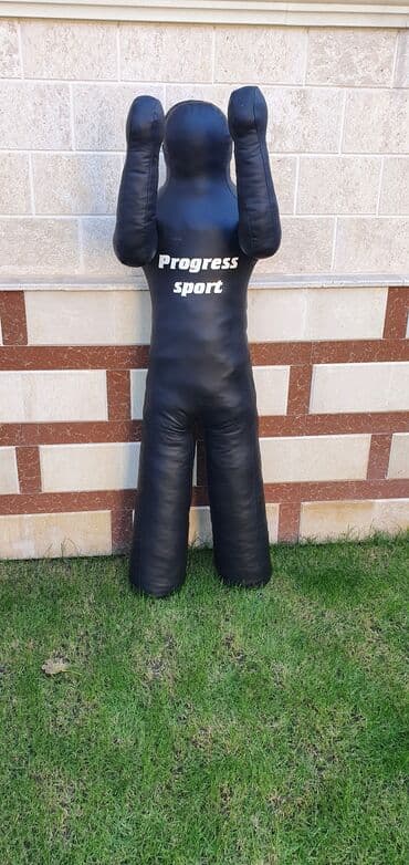 велик на титановых дисках: Боксёрский манекен Манекен в стойке Боксёрская груша Боксёрский мешок — 1