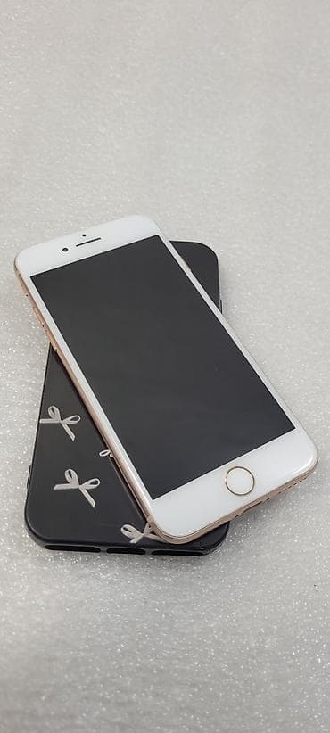 обмен на 8: IPhone 8, Б/у, 64 ГБ, Золотой, Чехол, 70 % — 2