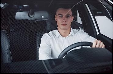 ıphone 13 pro max: Услуги персонального водителя на легковом автомобиле бизнес-класса. - — 1