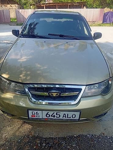 Daewoo Nexia: 2008 г., 1.5 л, Механика, Бензин, Седан
