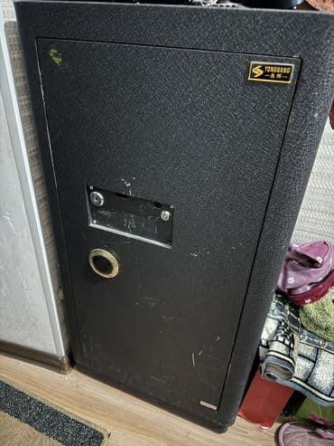 работа в бишкеке швейный цех упаковщик 2020: Сейф б/у — 1