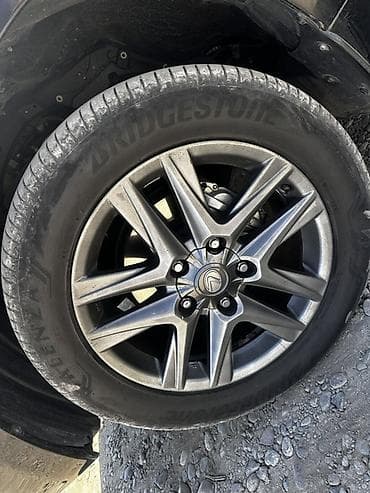 low ll: Lexus LX: 2012 г., Внедорожник — 3