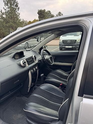 rex sprinter: Toyota ist: 2002 г., 1.5 л, Автомат, Бензин, Хэтчбэк — 5
