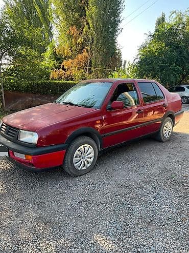 ниссан капот: Volkswagen Vento: 1994 г., Седан — 1