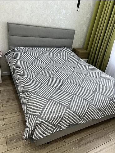 Двуспальные кровати: Уютная двуспальная кровать с мягким изголовьем - Размер: визуально — 2