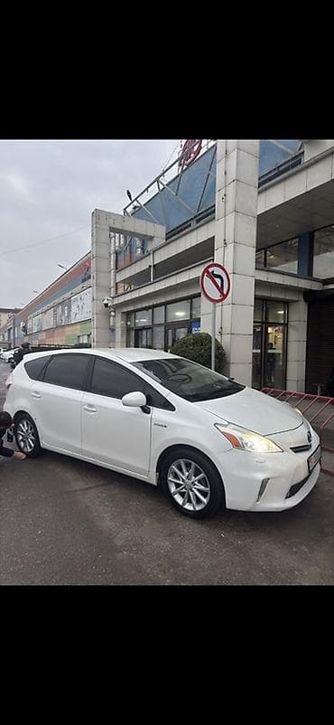 полики приус 30: Toyota Prius V: 2013 г., Гибрид, Универсал — 1