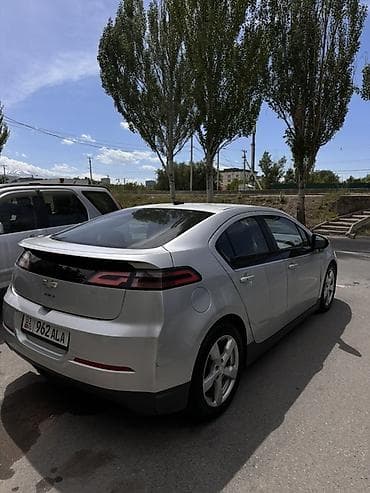 auto kg: Chevrolet Volt: 2014 г., 1.4 л, Автомат, Гибрид, Хэтчбэк — 4