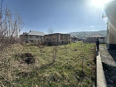 дом на калеса: Доскана, 8 сотых жер. Сатылат .Буто элек уйу менен. Подвал бар — 5