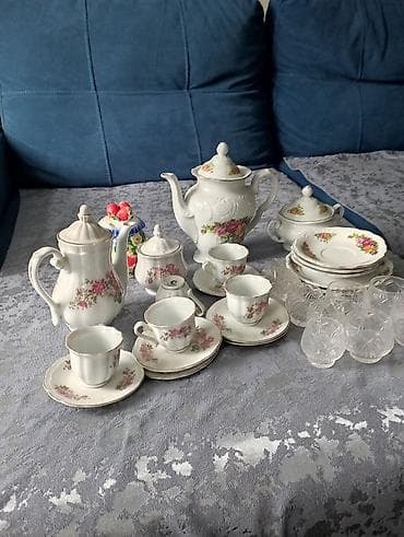 Продаю кофейный сервиз + хрустальные рюмки не дорого цена указана за at lalafo.kg Продаю кофейный сервиз + хрустальные рюмки не дорого цена указана за