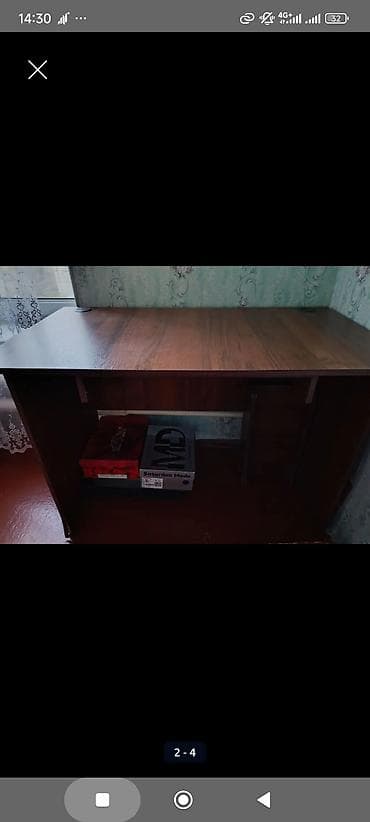 Мебель: Продаю: 1) Стол бежевый письменный, состояние отличное, есть — 9