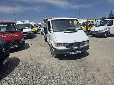 задаю: Mercedes-Benz : 1998 г. — 1