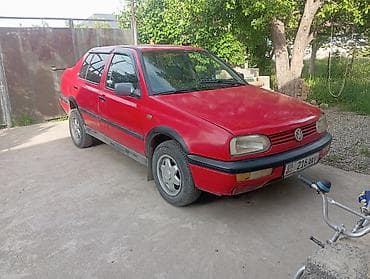 Volkswagen: Volkswagen Vento: 1993 г., 1.8 л, Механика, Бензин, Седан — 3