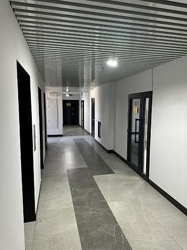 open space: Аренда офисов, 92 м², В бизнес центре, С видом на горы, 1 линия, С оборудованием — 6