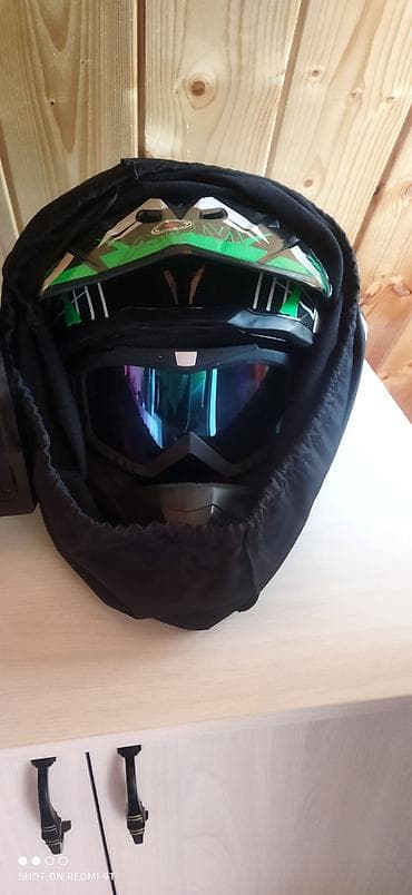 Мотоэкипировка: Мотошлем — 1