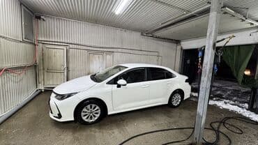 runx alex: Toyota Corolla: 2020 г., 1.8 л, Вариатор, Гибрид, Седан — 1