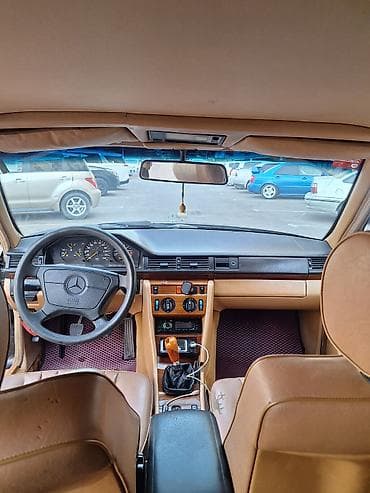мерс 124 волчок: Mercedes-Benz W124: 1993 г., 2 л, Механика, Бензин, Седан — 7