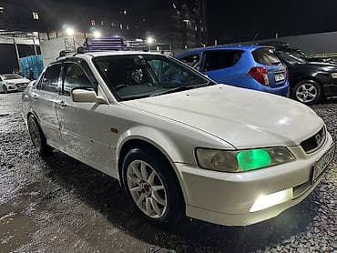 step 2: Honda Accord: 2002 г., 2 л, Бензин, Седан — 8