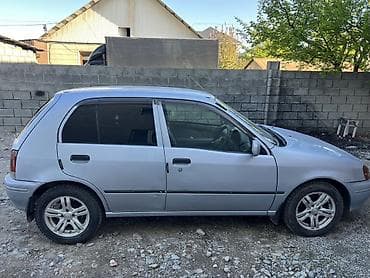 бир: Toyota Starlet: 1996 г., 1.3 л, Кол менен иштөөчү, Бензин, Хетчбек — 1