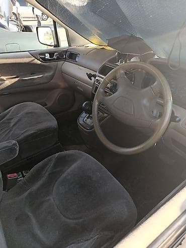 Унаа сатуу: Mitsubishi Chariot: 1999 г., 2.4 л, Автомат, Бензин, Вэн/Минивэн — 2