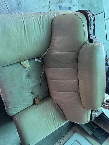 стол офисное кресло: Прямой диван — 7